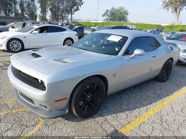 2C3CDZFJ0LH206008 2020 DODGE CHALLENGER - Image 2