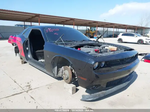 2C3CDZFJ0LH236674 2020 DODGE CHALLENGER - Image 1