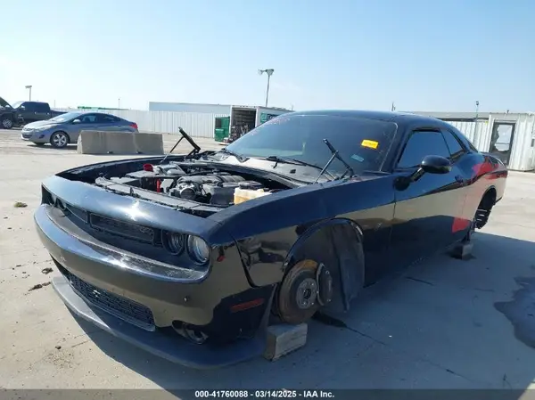 2C3CDZFJ0LH236674 2020 DODGE CHALLENGER - Image 2
