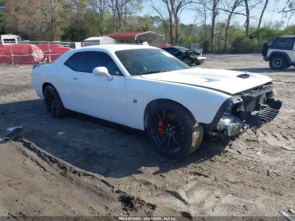 2C3CDZFJ0MH646070 2021 DODGE CHALLENGER - Image 1