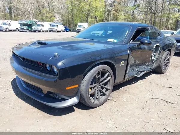 2C3CDZFJ0PH518447 2023 DODGE CHALLENGER - Image 2