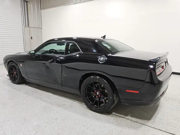 2C3CDZFJ0PH611002 2023 DODGE CHALLENGER - Image 2