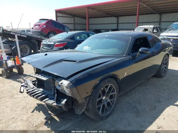 2C3CDZFJ1GH102682 2016 DODGE CHALLENGER - Image 2