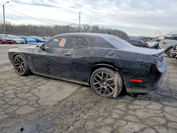 2C3CDZFJ1GH162882 2016 DODGE CHALLENGER - Image 2