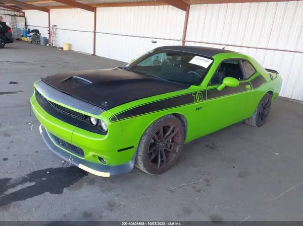 2C3CDZFJ1HH632927 2017 DODGE CHALLENGER - Image 2