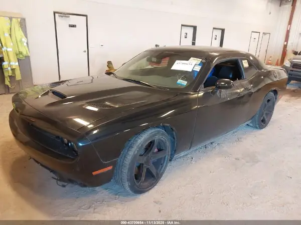2C3CDZFJ1KH677051 2019 DODGE CHALLENGER - Image 2