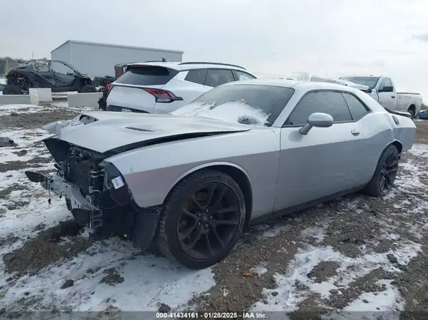 2C3CDZFJ1PH518313 2023 DODGE CHALLENGER - Image 2