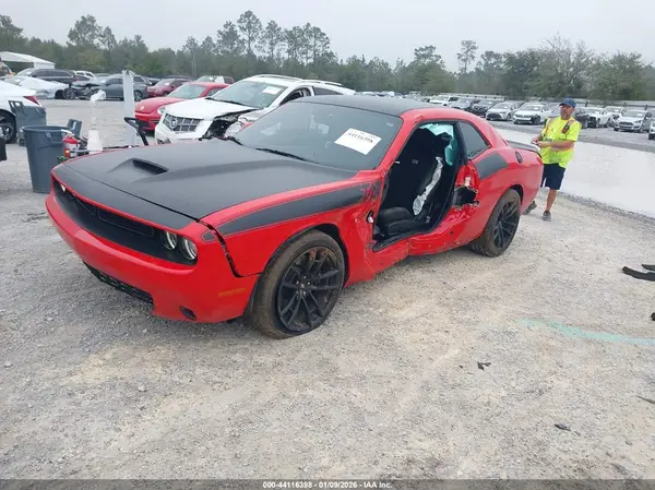 2C3CDZFJ1PH587373 2023 DODGE CHALLENGER - Image 2