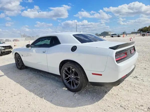 2C3CDZFJ1PH653341 2023 DODGE CHALLENGER - Image 2