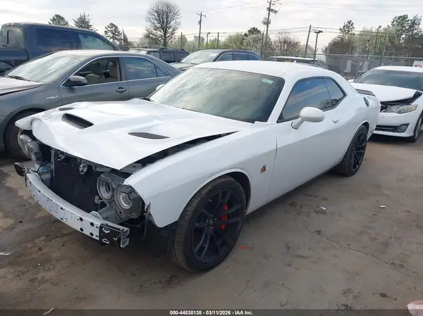2C3CDZFJ1PH692589 2023 DODGE CHALLENGER - Image 2