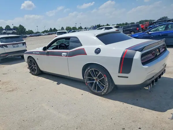 2C3CDZFJ2GH249044 2016 DODGE CHALLENGER - Image 2