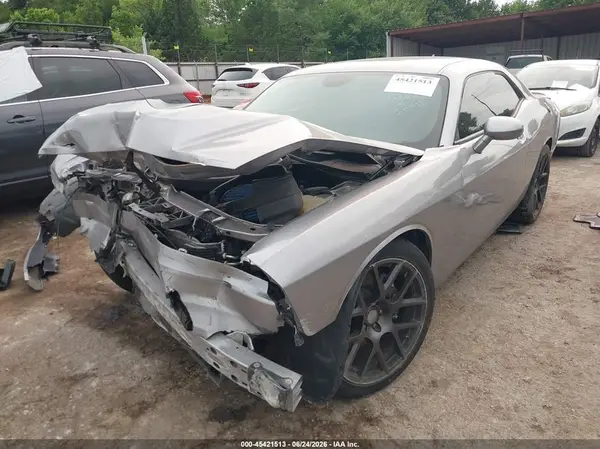 2C3CDZFJ2GH338547 2016 DODGE CHALLENGER - Image 2
