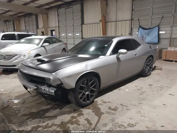 2C3CDZFJ2HH624674 2017 DODGE CHALLENGER - Image 2