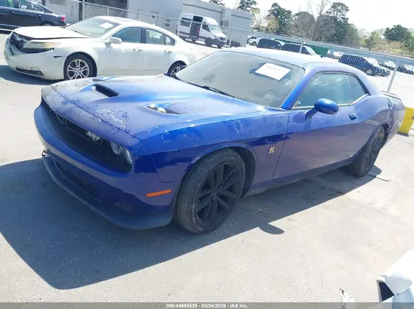 2C3CDZFJ2KH525599 2019 DODGE CHALLENGER - Image 2