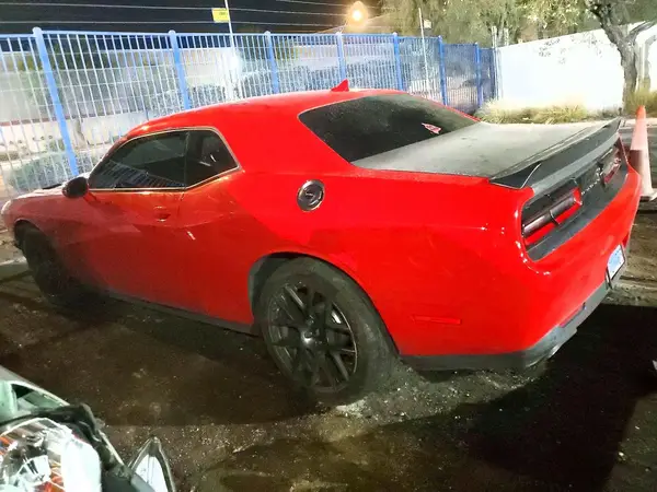 2C3CDZFJ2KH652577 2019 DODGE CHALLENGER - Image 2