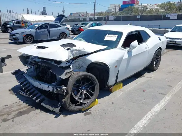 2C3CDZFJ2LH122238 2020 DODGE CHALLENGER - Image 2