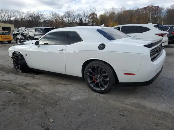 2C3CDZFJ2MH674002 2021 DODGE CHALLENGER - Image 2