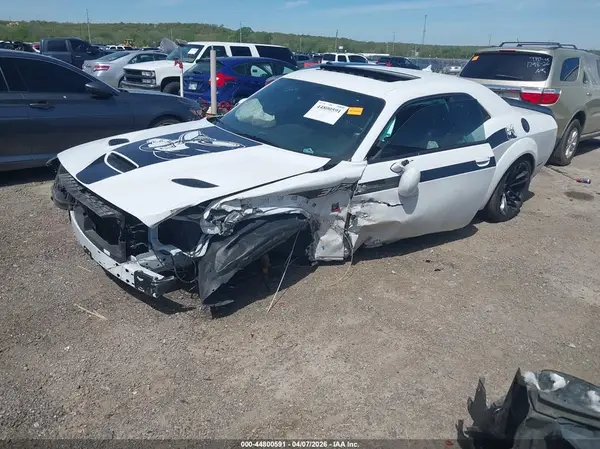 2C3CDZFJ2PH629047 2023 DODGE CHALLENGER - Image 2