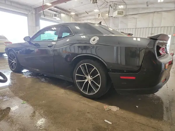 2C3CDZFJ3GH217803 2016 DODGE CHALLENGER - Image 2