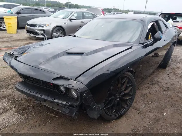 2C3CDZFJ3HH617104 2017 DODGE CHALLENGER - Image 2