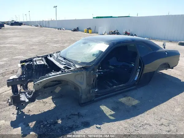 2C3CDZFJ3HH633979 2017 DODGE CHALLENGER - Image 2