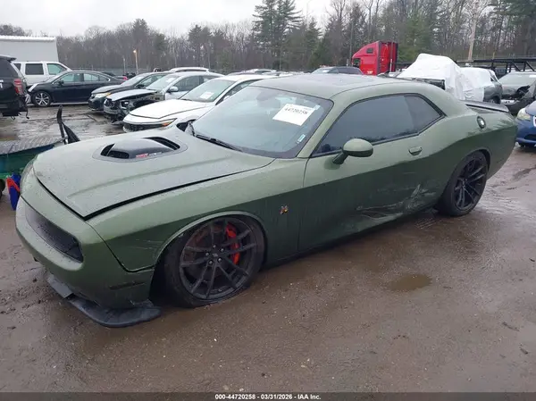 2C3CDZFJ3JH229621 2018 DODGE CHALLENGER - Image 2