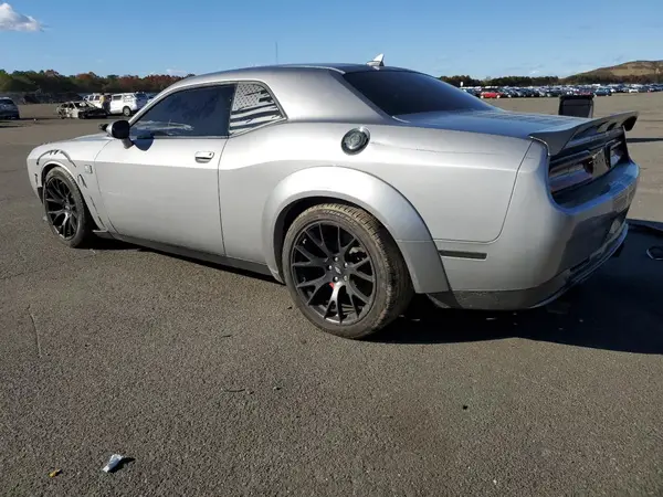 2C3CDZFJ3JH270069 2018 DODGE CHALLENGER - Image 2