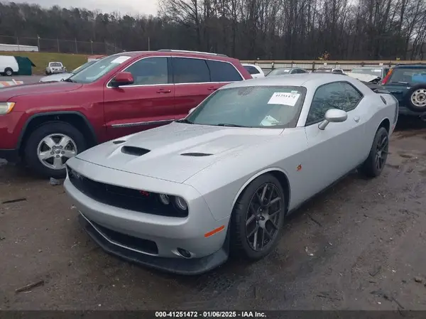 2C3CDZFJ3KH680520 2019 DODGE CHALLENGER - Image 2
