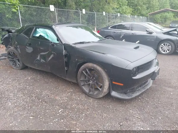 2C3CDZFJ3PH573359 2023 DODGE CHALLENGER - Image 1