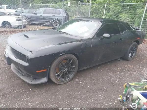 2C3CDZFJ3PH573359 2023 DODGE CHALLENGER - Image 2