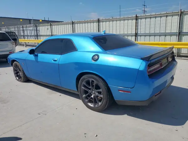 2C3CDZFJ3PH610829 2023 DODGE CHALLENGER - Image 2