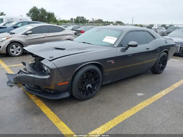 2C3CDZFJ4GH164710 2016 DODGE CHALLENGER - Image 2