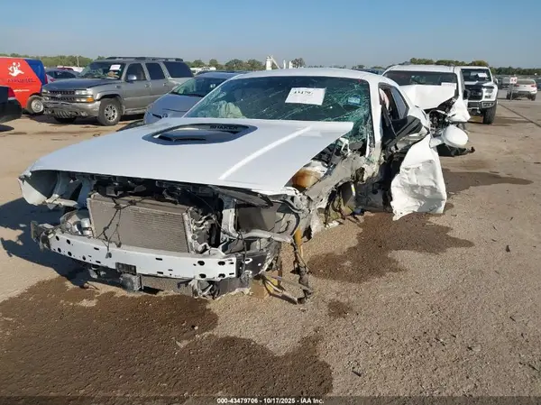 2C3CDZFJ4GH239874 2016 DODGE CHALLENGER - Image 2