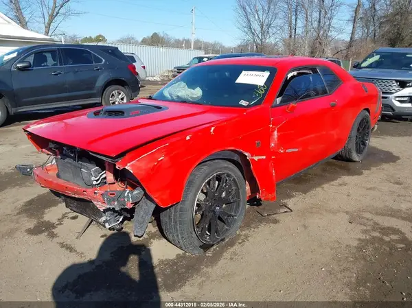 2C3CDZFJ4GH315769 2016 DODGE CHALLENGER - Image 2