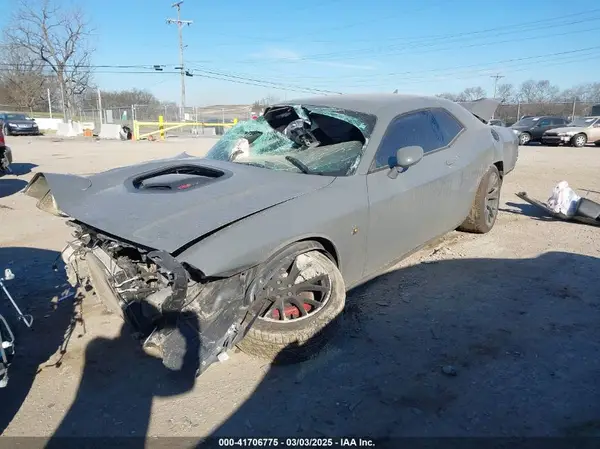 2C3CDZFJ4JH311339 2018 DODGE CHALLENGER - Image 2