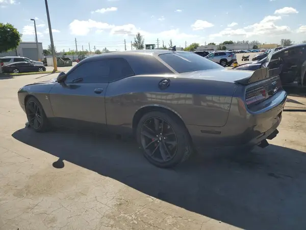 2C3CDZFJ4KH530061 2019 DODGE CHALLENGER - Image 2