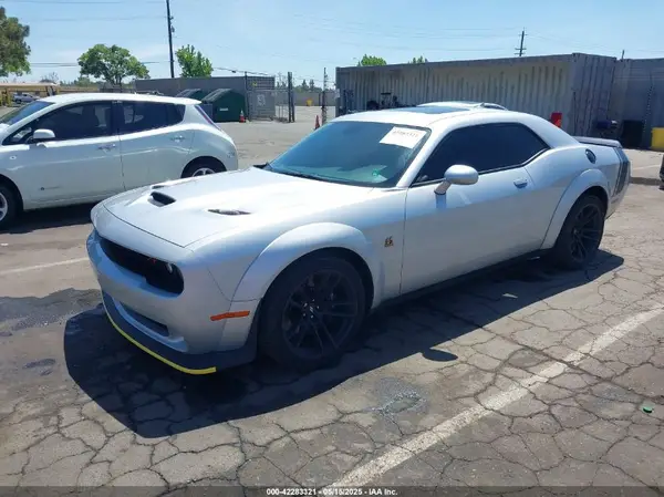 2C3CDZFJ4LH222504 2020 DODGE CHALLENGER - Image 2