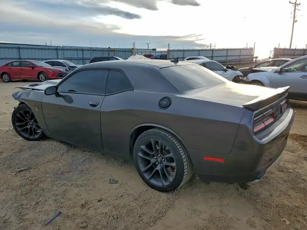2C3CDZFJ4MH623875 2021 DODGE CHALLENGER - Image 2