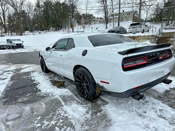 2C3CDZFJ4NH124933 2022 DODGE CHALLENGER - Image 2