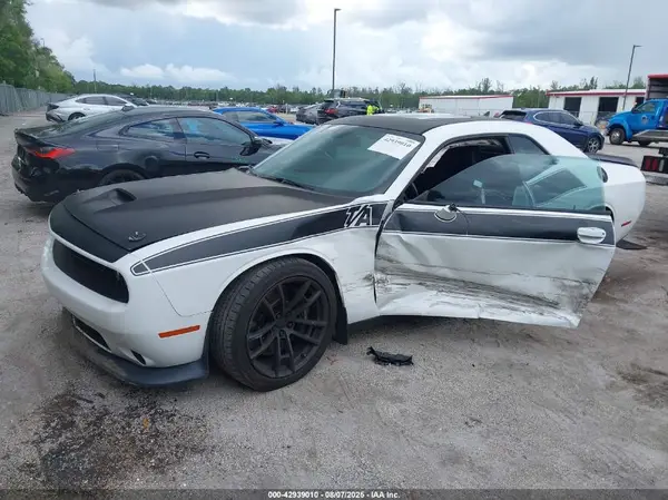 2C3CDZFJ5HH542678 2017 DODGE CHALLENGER - Image 2