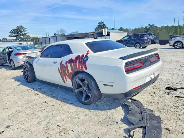 2C3CDZFJ5JH199506 2018 DODGE CHALLENGER - Image 2