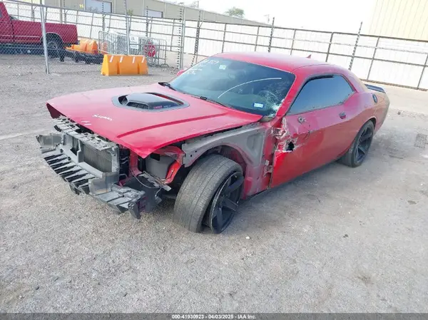 2C3CDZFJ6GH236331 2016 DODGE CHALLENGER - Image 2