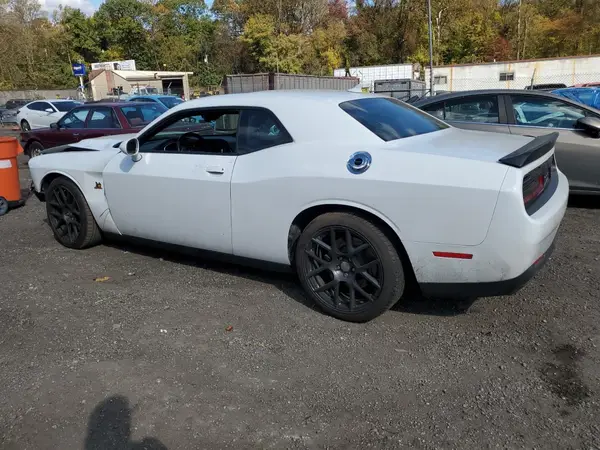 2C3CDZFJ6GH245336 2016 DODGE CHALLENGER - Image 2