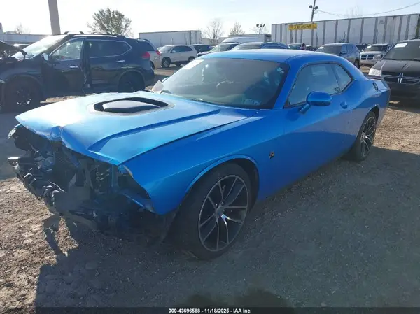 2C3CDZFJ6GH263643 2016 DODGE CHALLENGER - Image 2