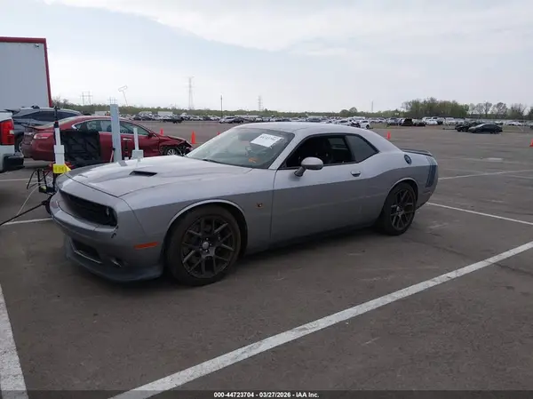 2C3CDZFJ6GH275419 2016 DODGE CHALLENGER - Image 2