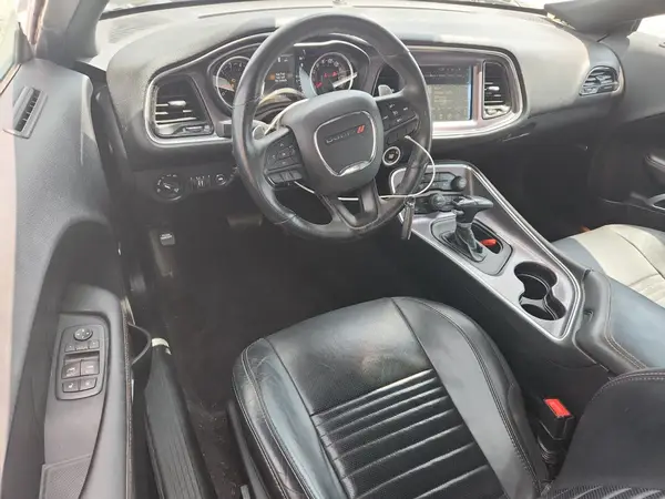 2C3CDZFJ6GH301324 2016 DODGE CHALLENGER - Image 8