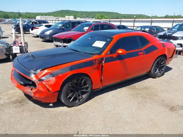 2C3CDZFJ6JH171536 2018 DODGE CHALLENGER - Image 2