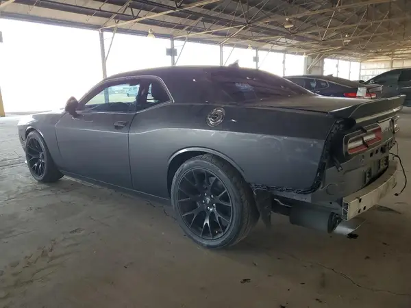 2C3CDZFJ6JH305638 2018 DODGE CHALLENGER - Image 2