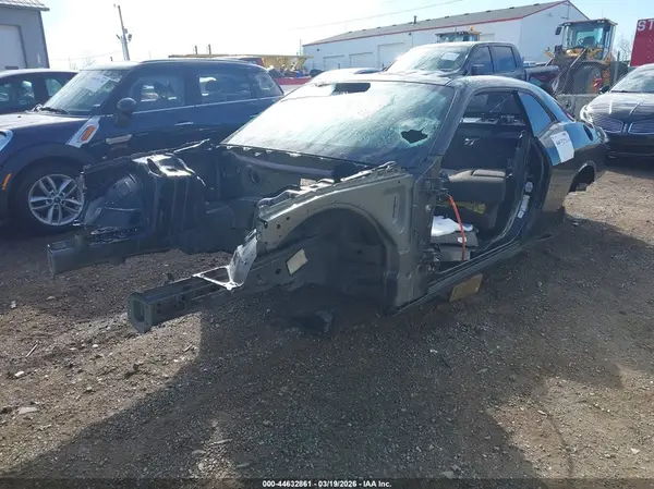 2C3CDZFJ6KH525735 2019 DODGE CHALLENGER - Image 2
