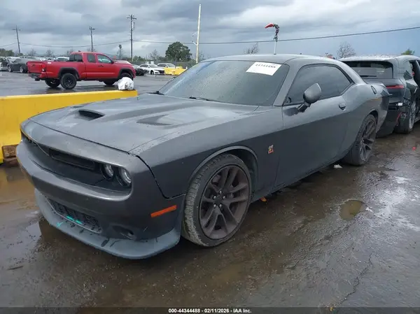 2C3CDZFJ6LH139236 2020 DODGE CHALLENGER - Image 2